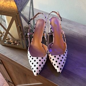 Brand is WayDerns. Size is 9. Color is white.